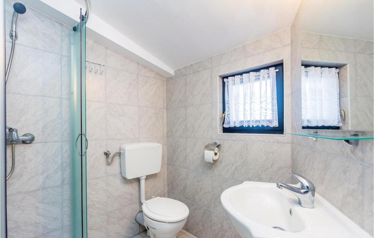 Amazing Apartment In Zupanje With Wifi Ngoại thất bức ảnh