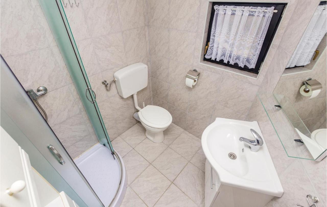 Amazing Apartment In Zupanje With Wifi Ngoại thất bức ảnh
