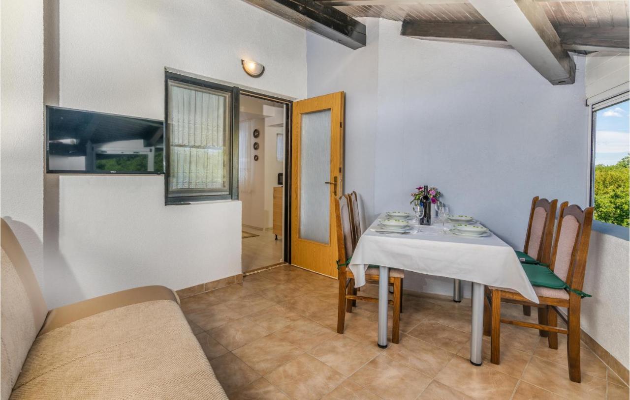 Amazing Apartment In Zupanje With Wifi Ngoại thất bức ảnh
